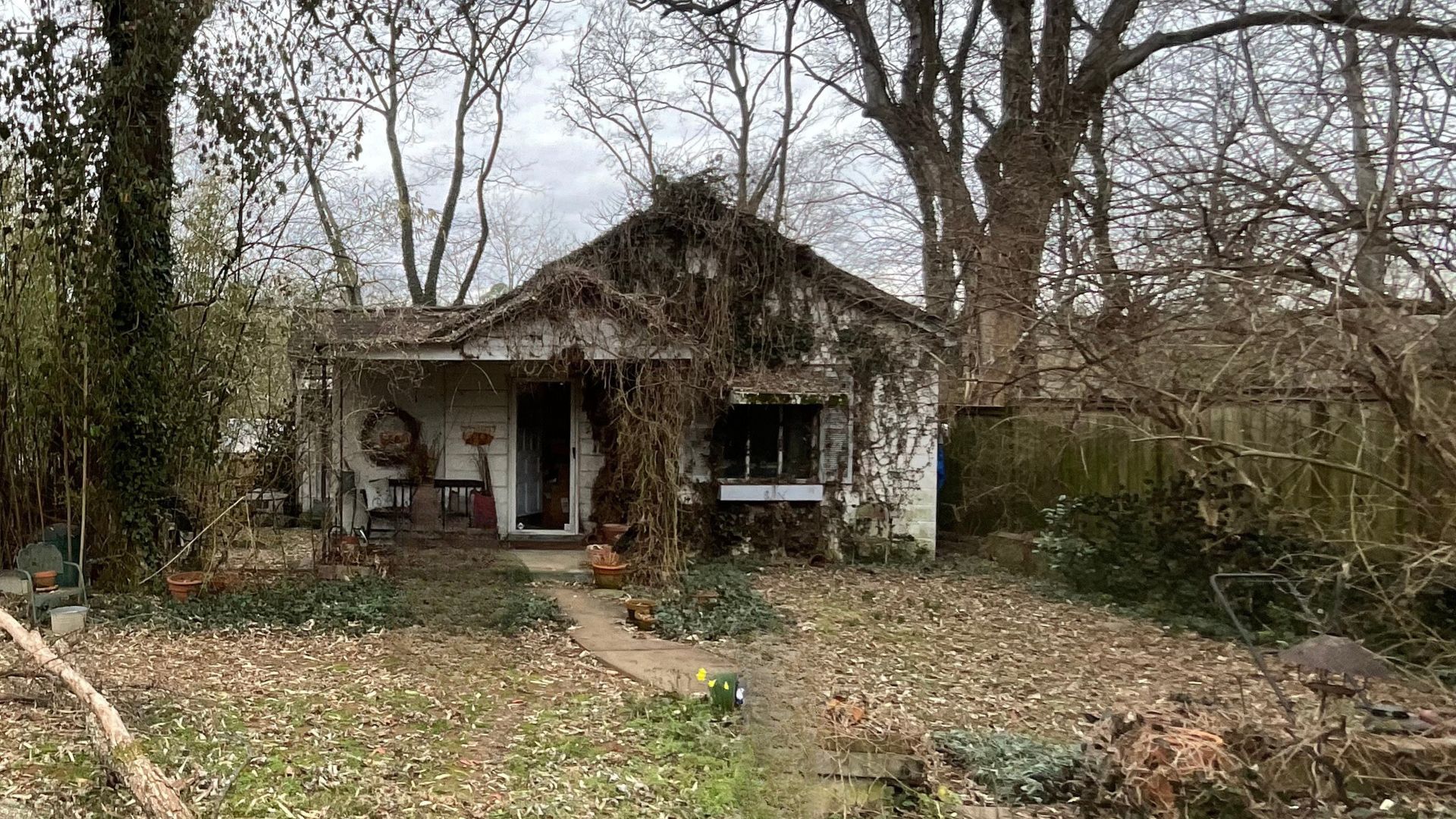 Nashville, Tennessee 37216